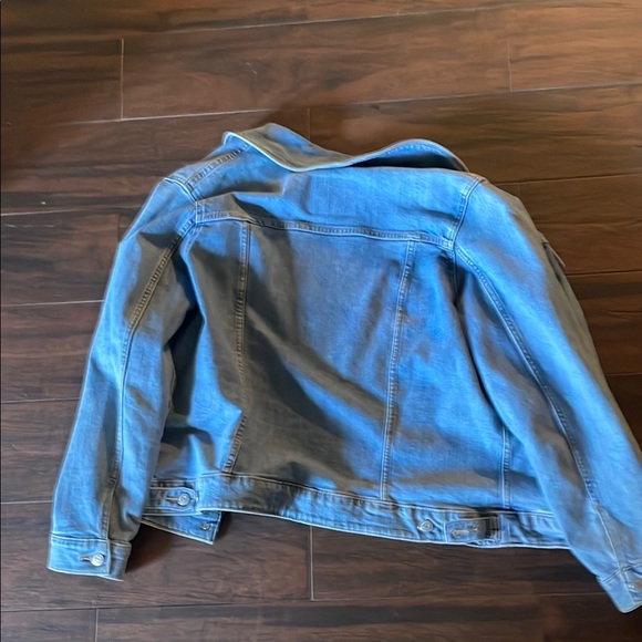 Levi’s Plus Trucker Jacket - Picture 4 of 5